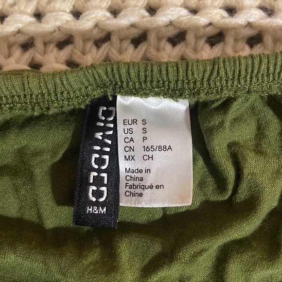 (4 for $20) H&M Off the Shoulder Top - Picture 3 of 3